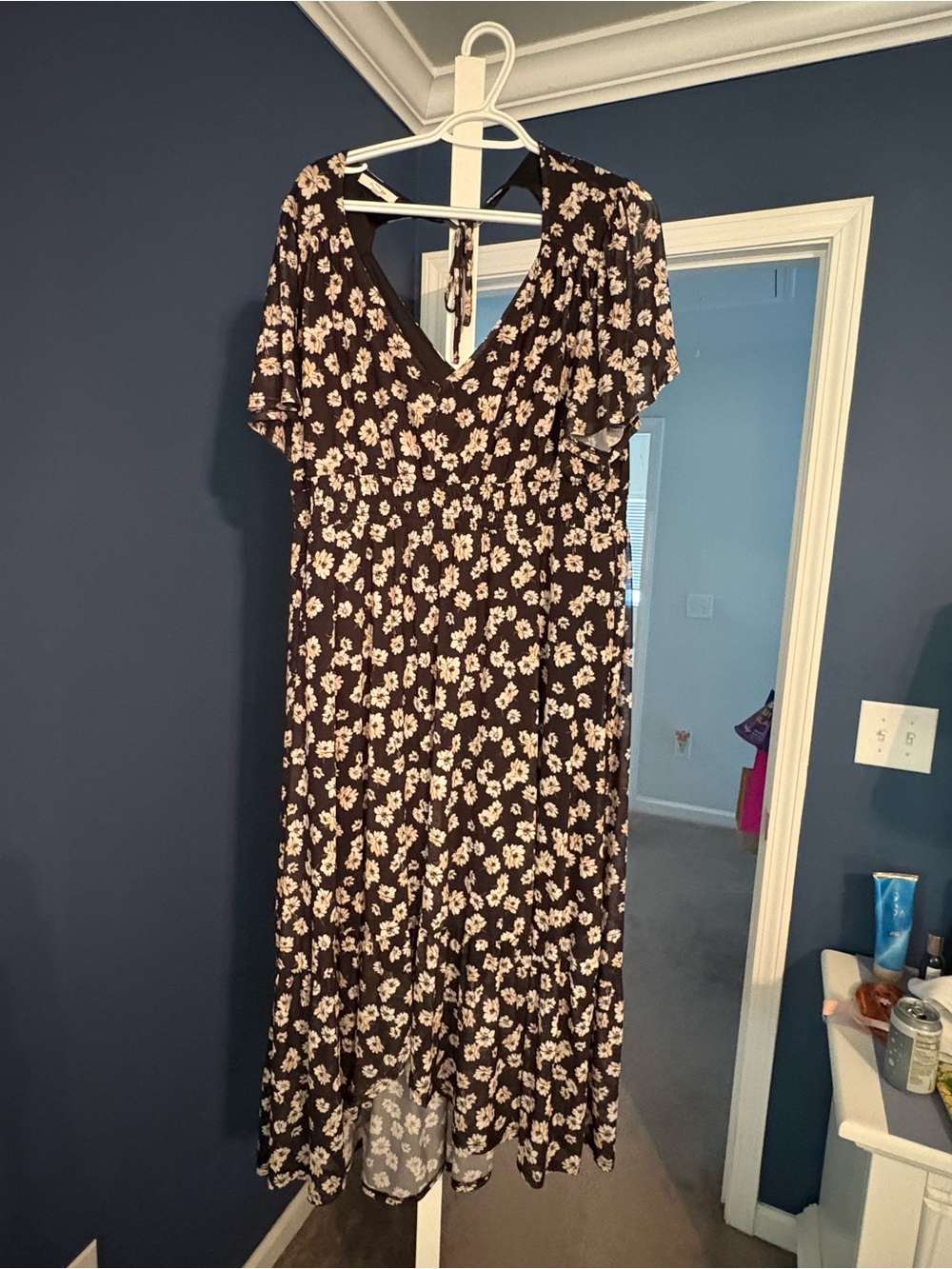Black Floral V-Neck Midi Dress